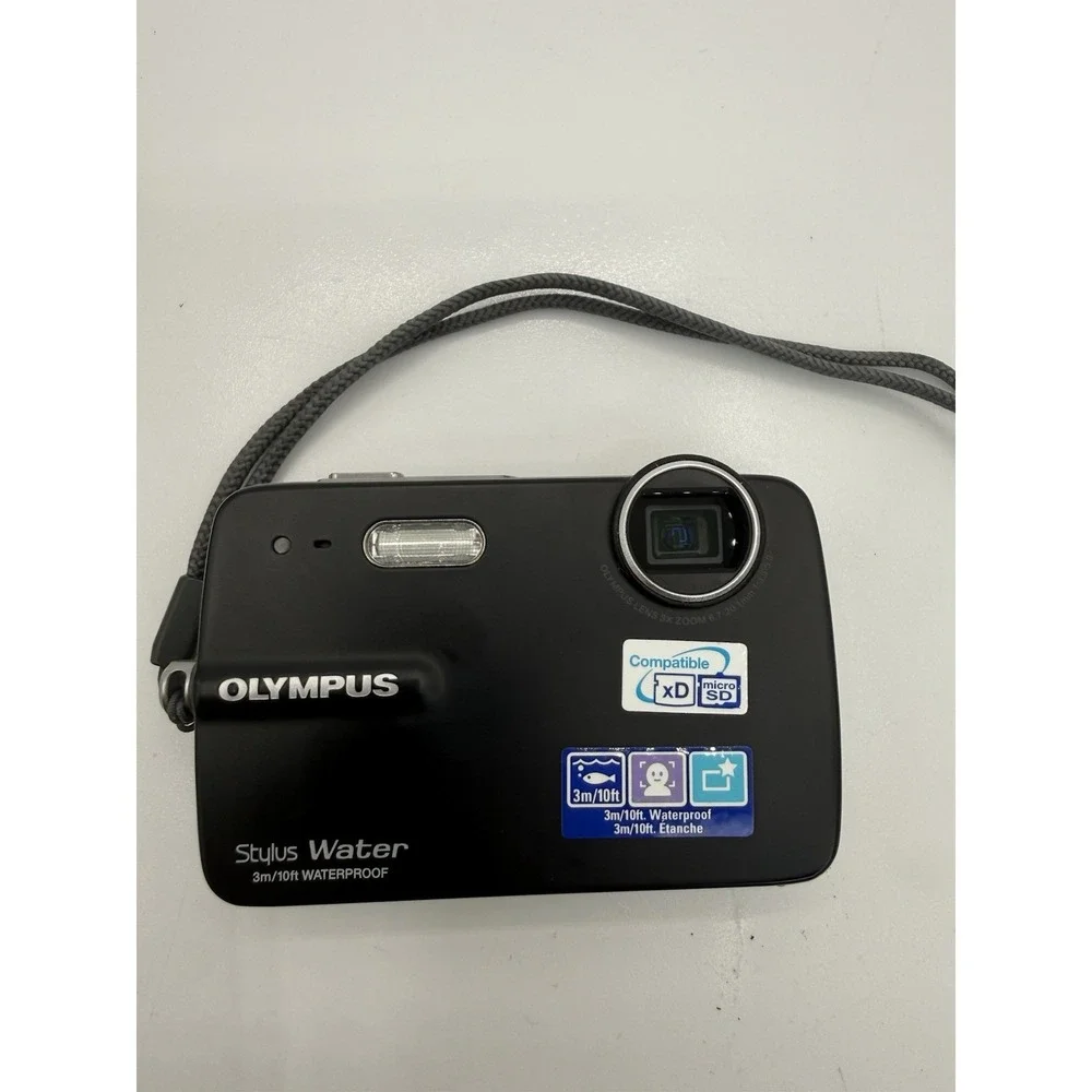 Olympus Stylus 550WP Digital Camera Black 10MP 3x Zoom Waterproof 3m/10ft